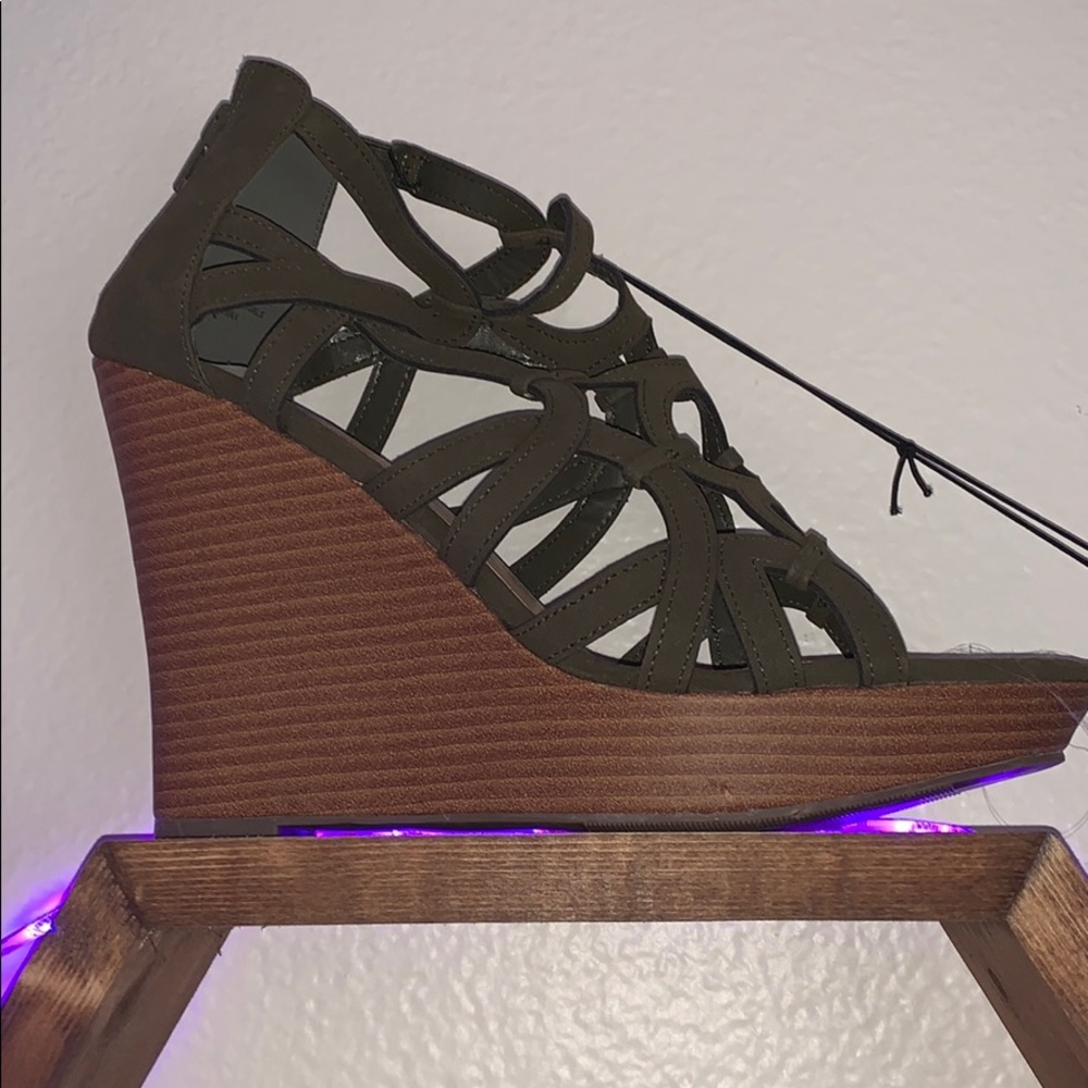 ANDIAMO HEELS